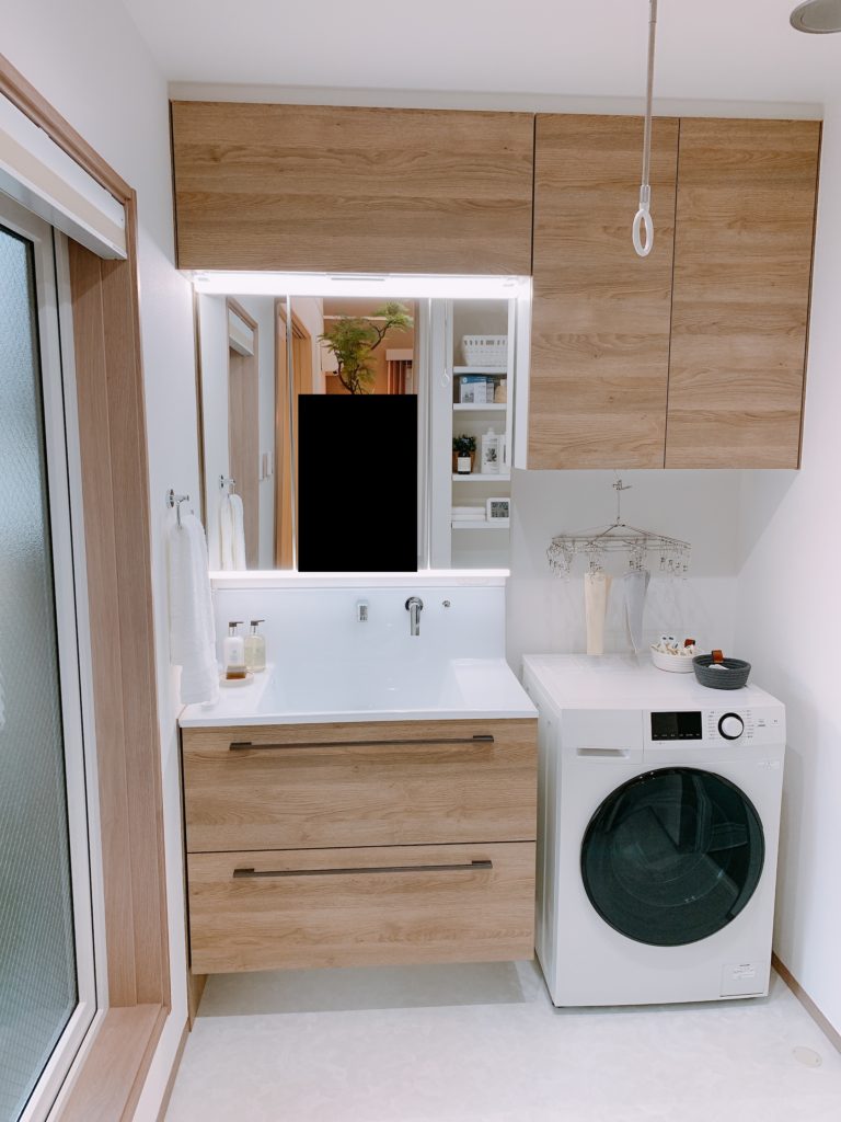 お風呂と洗面所のオプション グレイスドレッサーの詳細と薄型エコキュート グランセゾンに住む